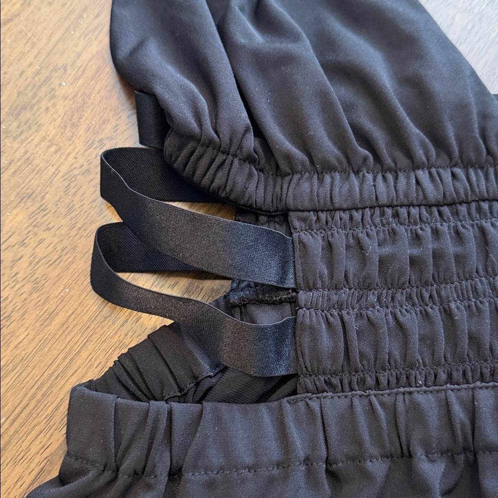 Express Strappy Tank - Picture 2 of 6